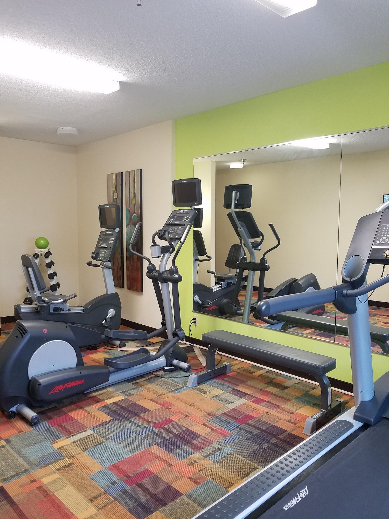 Hotel Americinn By Wyndham Airport Quad Cities