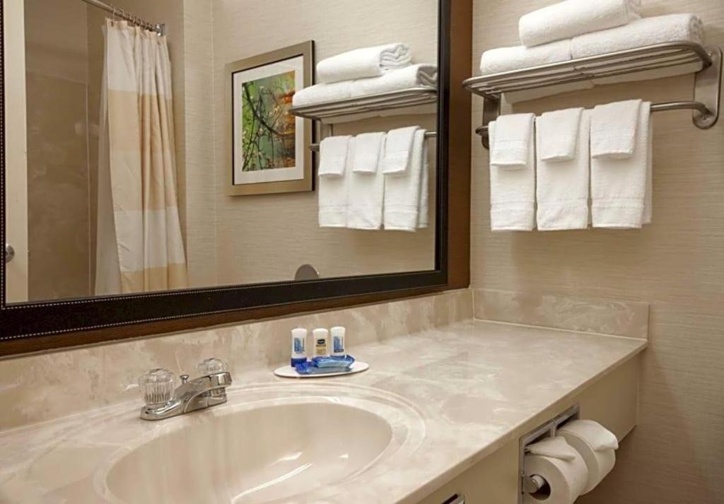 Americinn By Wyndham Airport Quad Cities