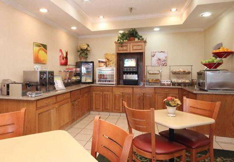 Americinn By Wyndham Airport Quad Cities Moline