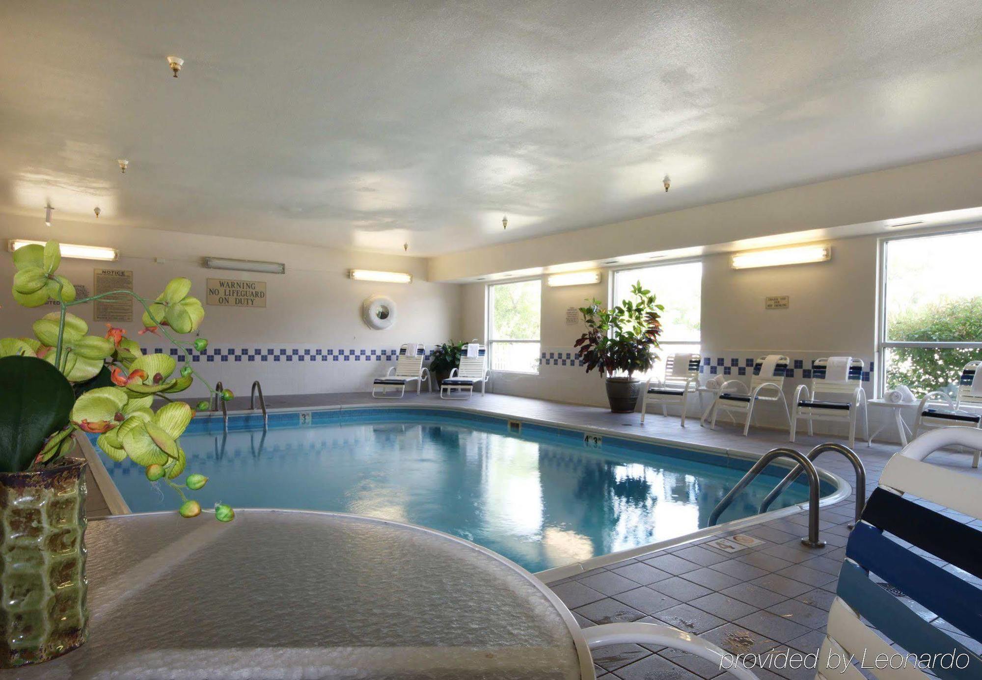 Hotel Spark By Hilton Quad Cities Moline