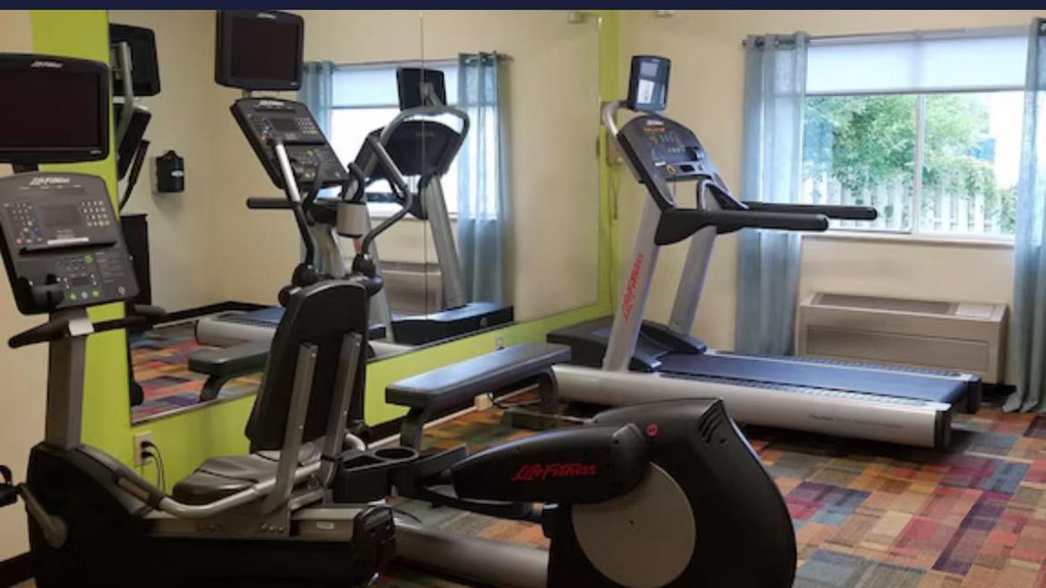 Spark By Hilton Quad Cities Hotel 2*
